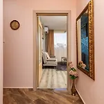 Apartment Square Slivnitsa 2br 5 Minutes From Center
