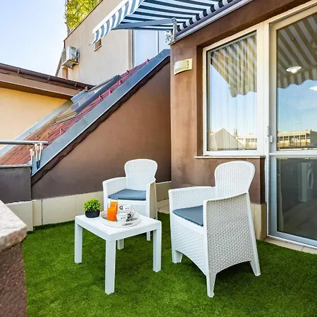 Square Slivnitsa 2br 5 Minutes From Center شقة بلوفديف