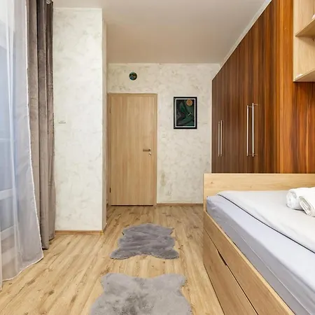 Square Slivnitsa 2br 5 Minutes From Center